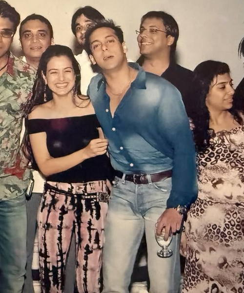 Kyon nahin Ban Pai hamesha Patel Salman Khan ki nirjara actress Ne salon baad khola Tere Naam Ka Raj Salman Khan and Ameesha Patel from Yeh Hai Jalwa movie scene